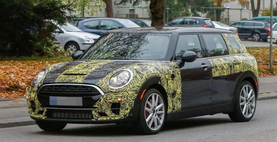 Прототип нового Mini Clubman John Cooper Works испытывается на дорогах общего пользования