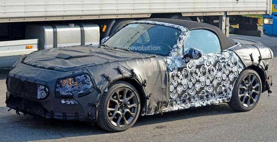 «Заряженный» родстер Fiat 124 Spider выехал на дорожные тесты