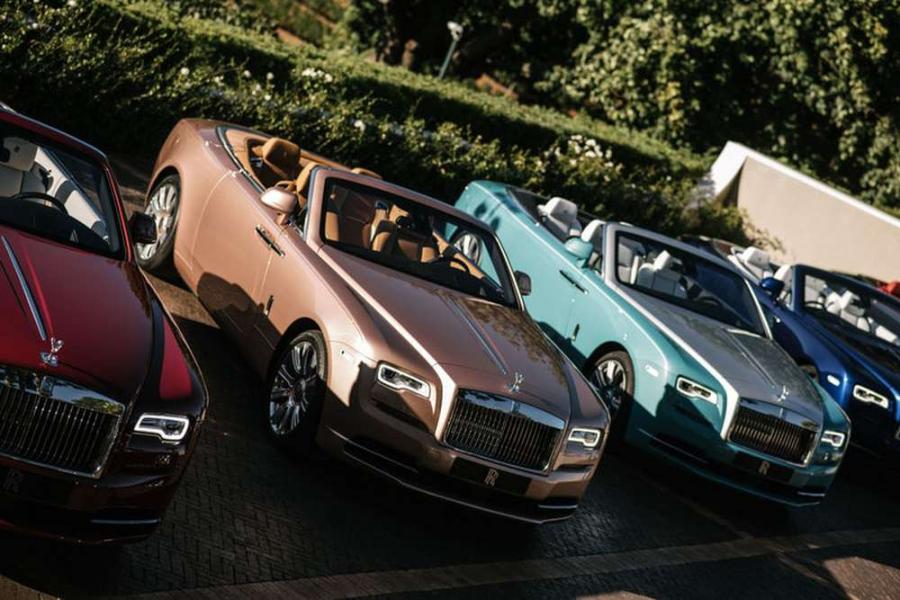 На дороги России выезжает Rolls-Royce Dawn