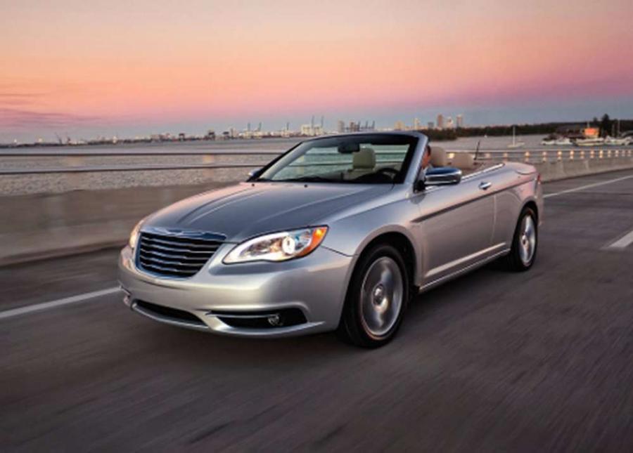 Chrysler отказался от двух моделей