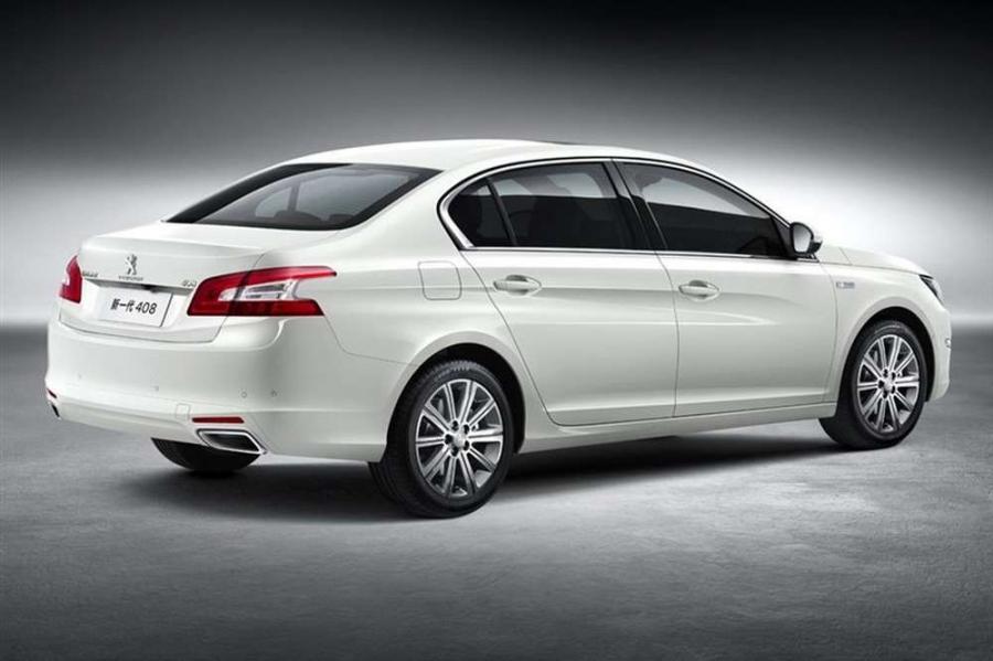 Рестайлинг Peugeot 408: первые фото