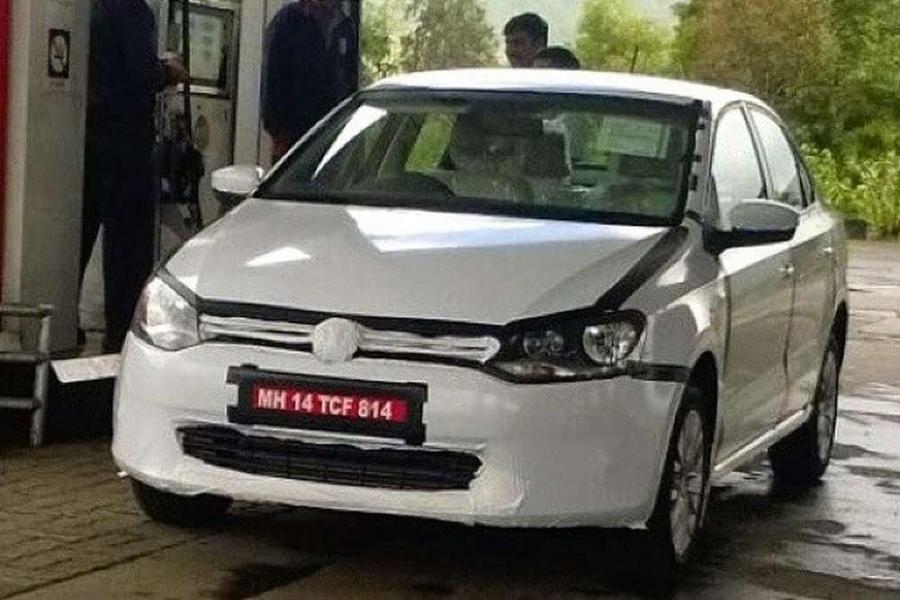 В Индии сфотографировали рестайлинговый седан Polo