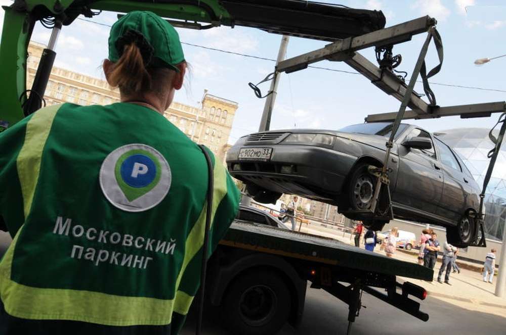 Московских эвакуаторщиков научат вежливости