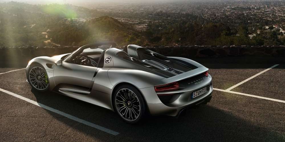 Porsche продаст весь тираж супергибрида 918 Spyder к декабрю