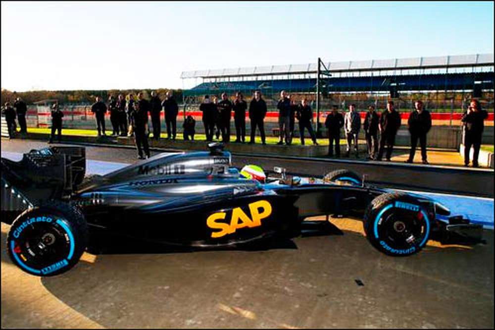В McLaren опробовали машину с мотором Honda