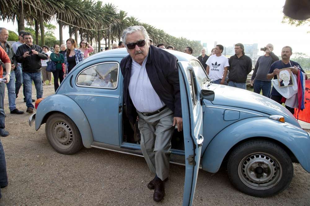 Президент Уругвая отказался продавать свой Volkswagen Beetle за $1 млн