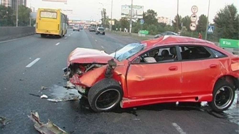 ДТП в Киеве: на Кайсарова Opel протаранил Daewoo - погиб водитель