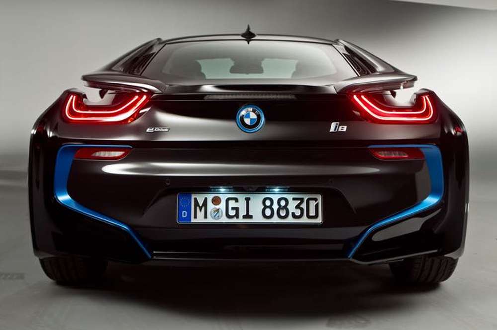 BMW i8S представят в 2016 году