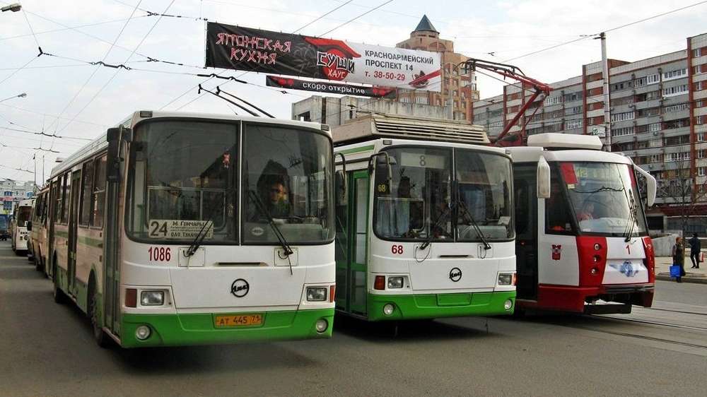 В Москве автовладельцам советуют пересесть на общественный транспорт